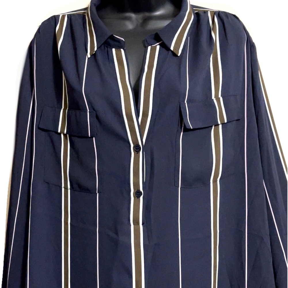 🆕🌸PREMISE STUDIO Striped Top🌸 - Picture 2 of 9